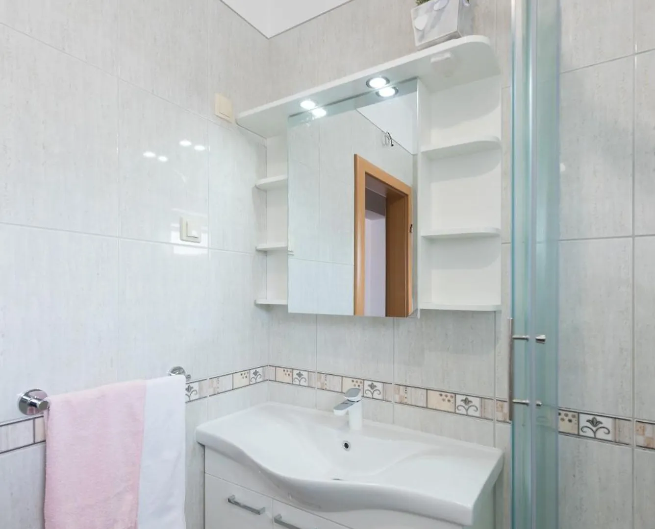 Luxury Apartment With Garden Jacuzzi And Wellness Trogir Croatia