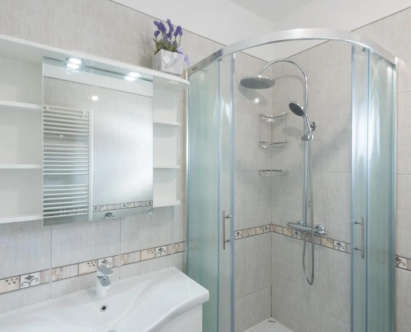 Luxury Apartment With Garden Jacuzzi And Wellness Trogir